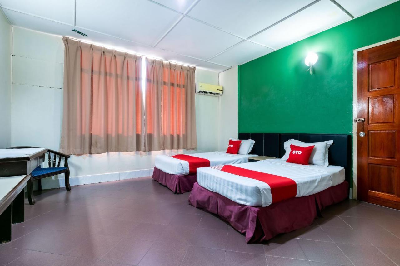Oyo 89997 Kurnia Hotel Тавау Экстерьер фото