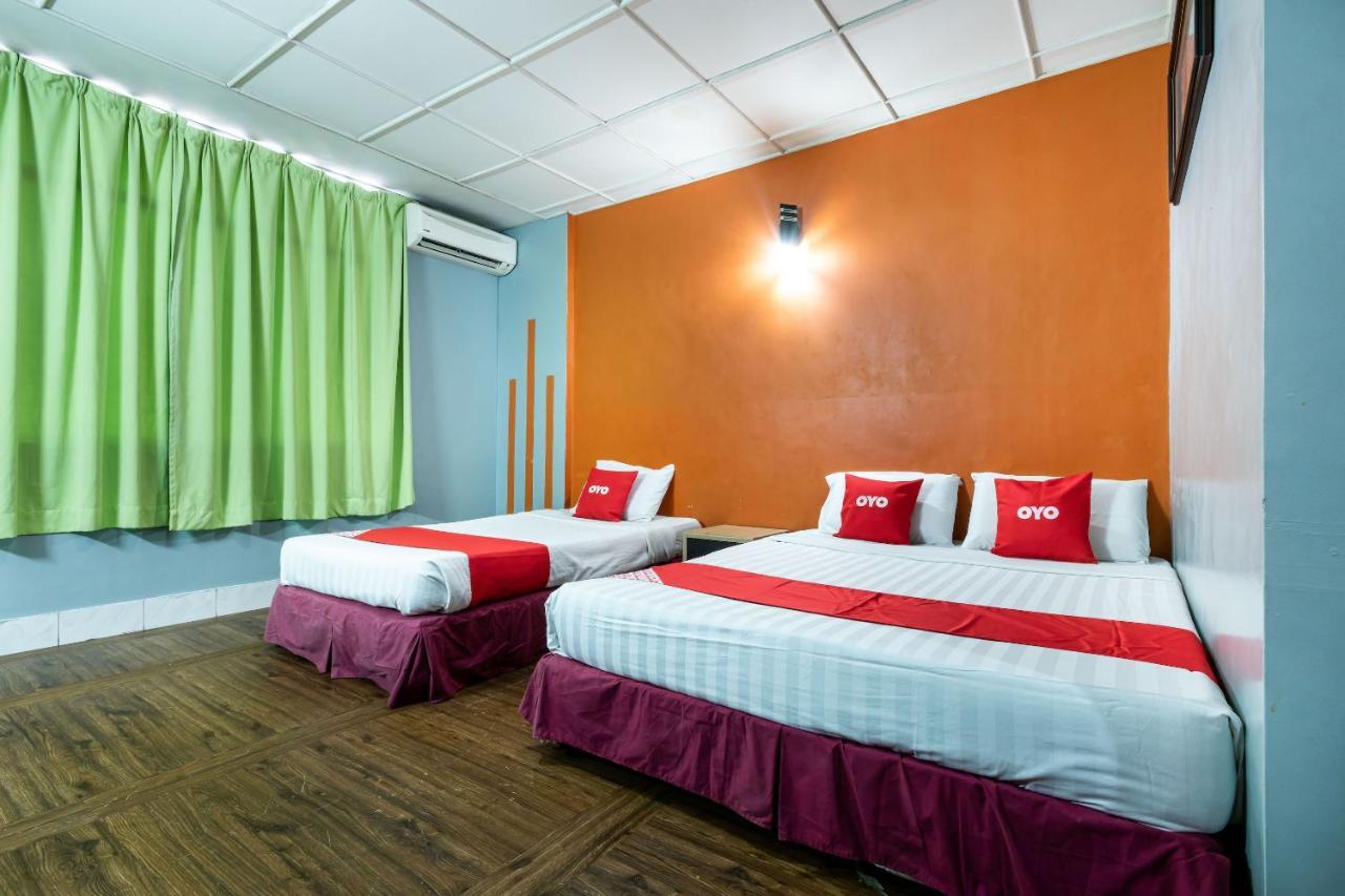 Oyo 89997 Kurnia Hotel Тавау Экстерьер фото